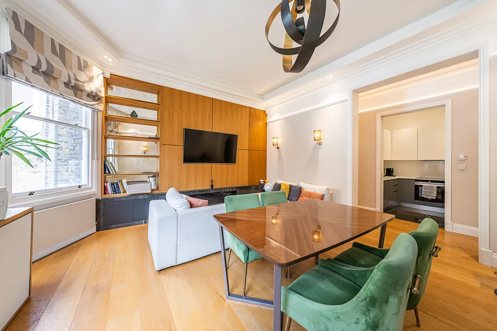 Kensington Court, London, W8 photo 17