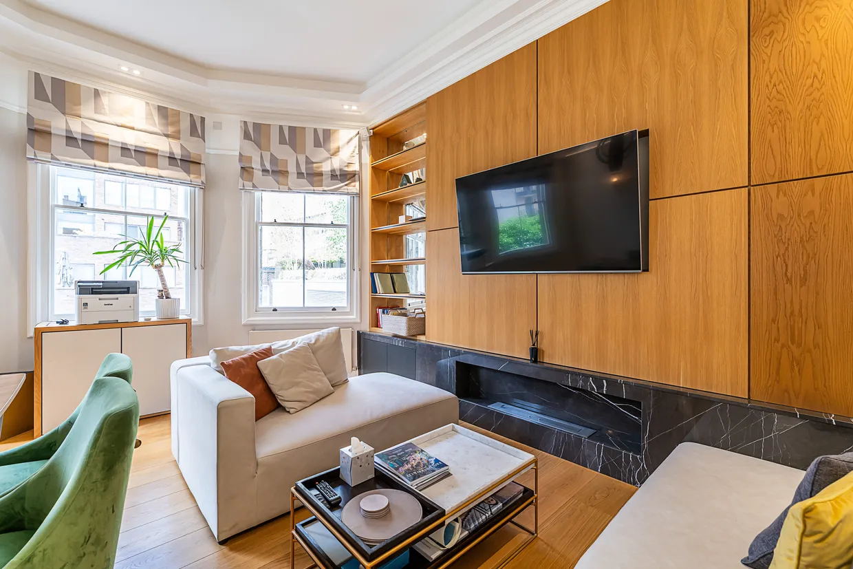 Kensington Court, London, W8 photo 18