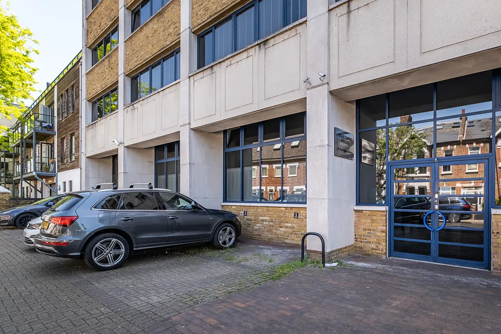 10 Furmage Street, London, SW18 photo 3