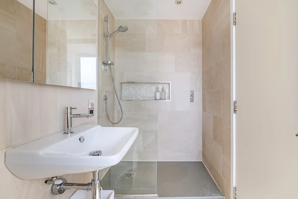 10 Furmage Street, London, SW18 photo 11