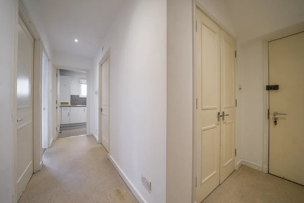 Admiral Walk, London, W9 photo 12