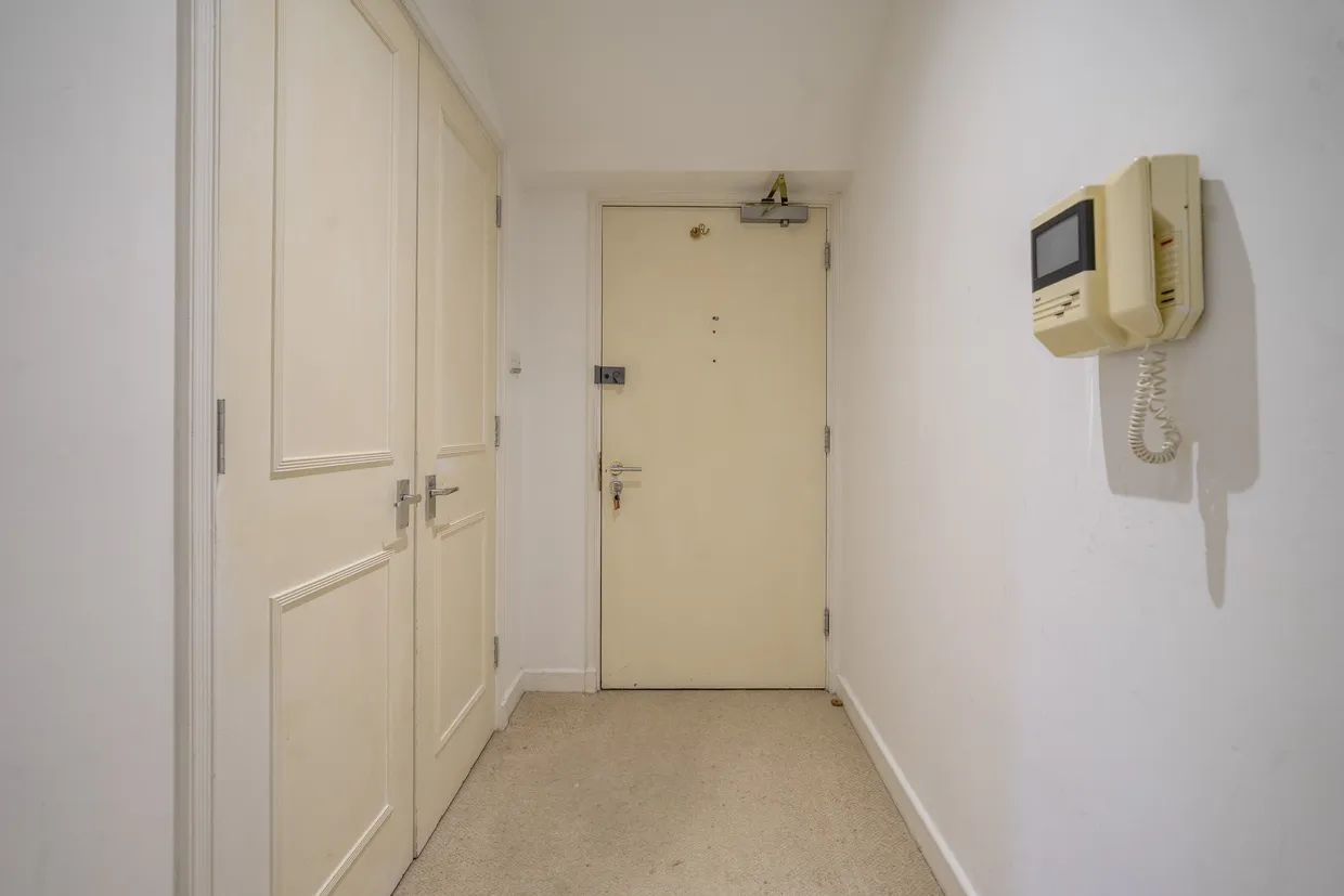 Admiral Walk, London, W9 photo 13