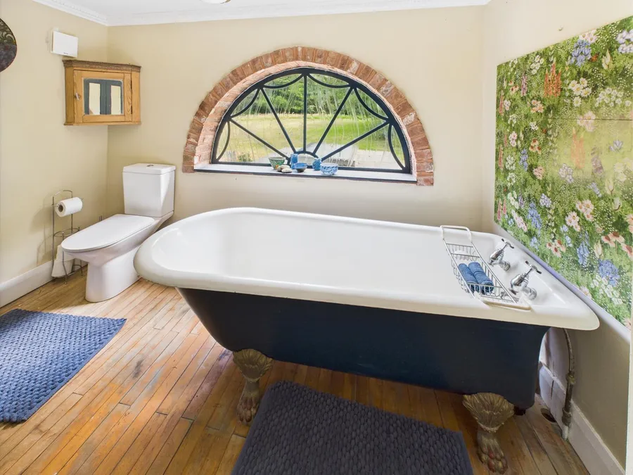 Property Image 11
