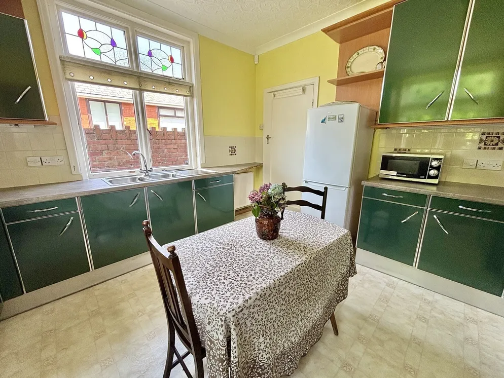 Property carousel item 12