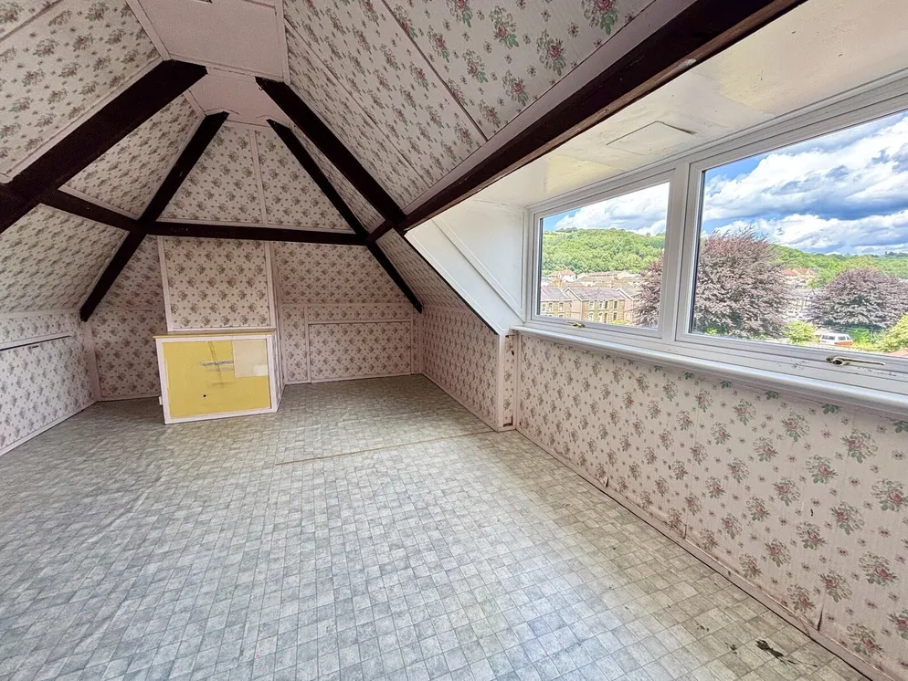 Property carousel item 28