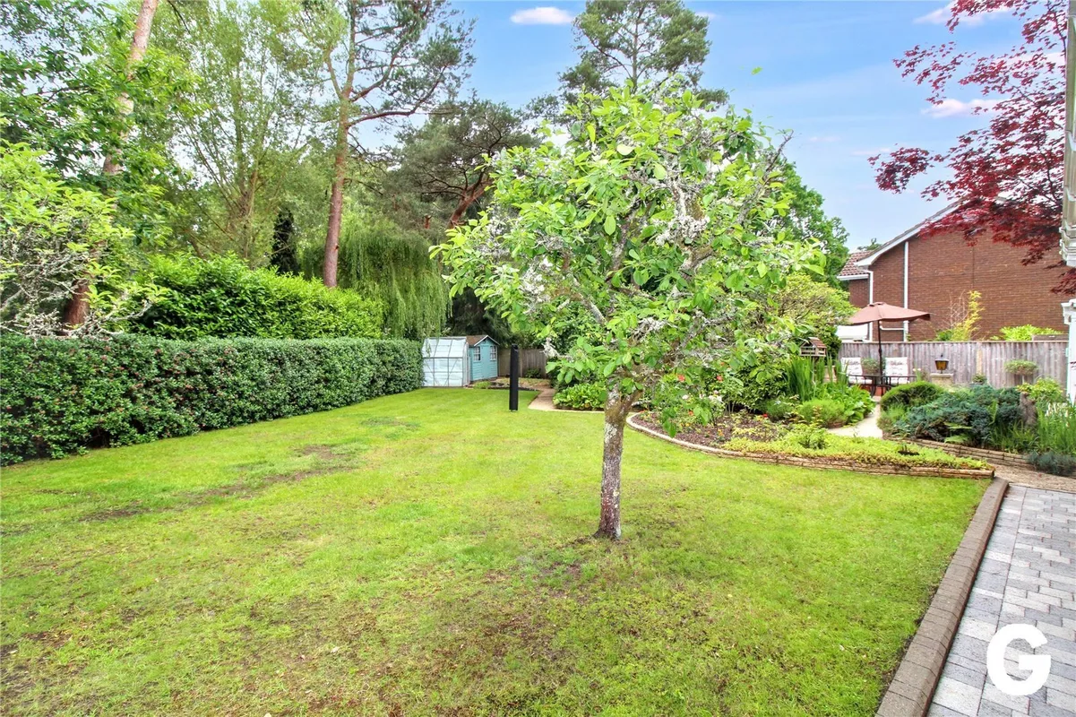 Evans Close, Ashley Heath, Ringwood, Hampshire, BH24