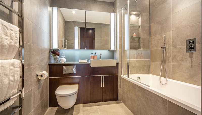 Luxury Apartment To Let  Winter Garden & Parking  SW11 Image 7
