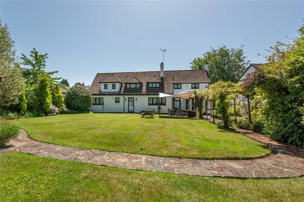 Wonford Close, Walton on the Hill, KT20 photo 8