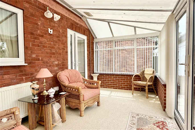 Property carousel image 14