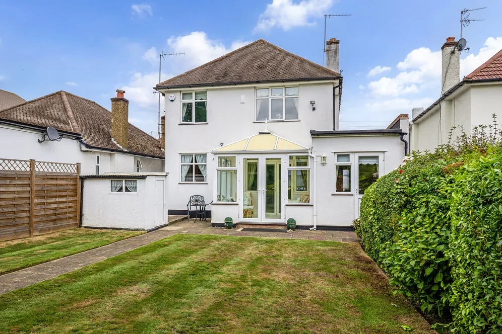 Berry Hill, Stanmore, HA7 photo 2
