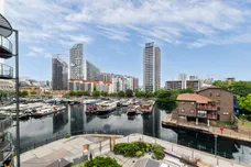 Boardwalk Place, London, E14 photo 4