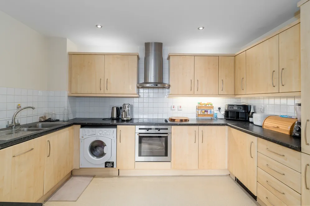 Boardwalk Place, London, E14 photo 5
