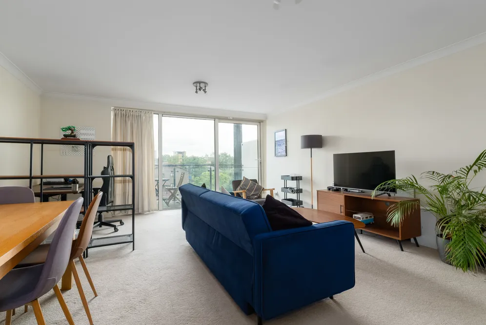 Boardwalk Place, London, E14 photo 9