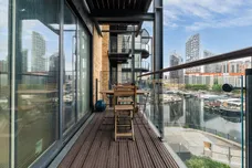 Boardwalk Place, London, E14 photo 10