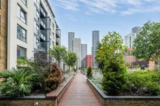 Boardwalk Place, London, E14 photo 24