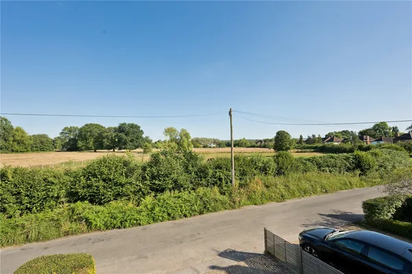 Bailes Lane, Normandy, GU3 photo 4
