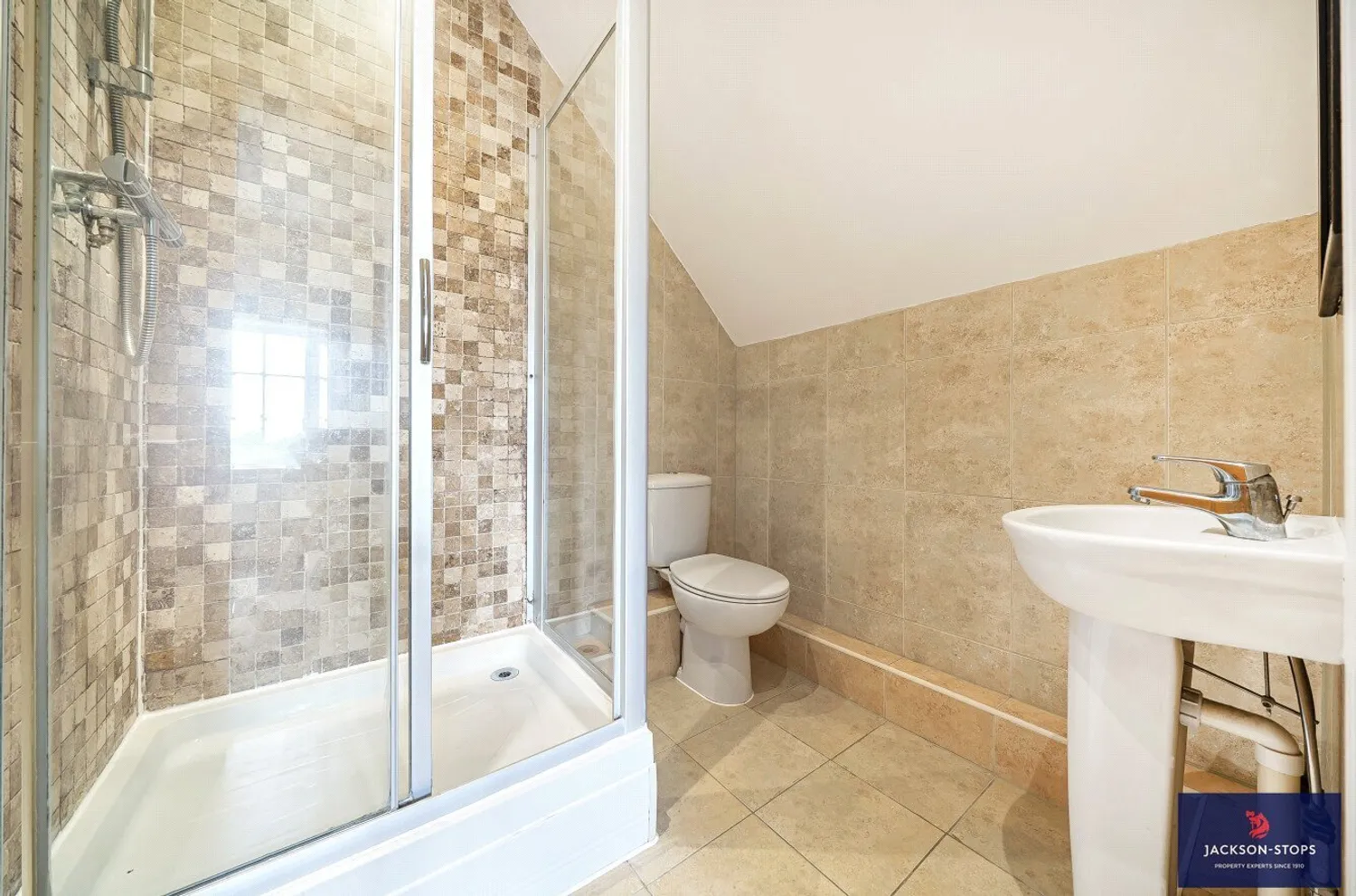 Falmouth Avenue, Newmarket, CB8 photo 7