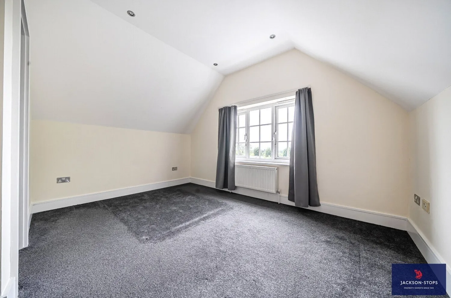 Falmouth Avenue, Newmarket, CB8 photo 10