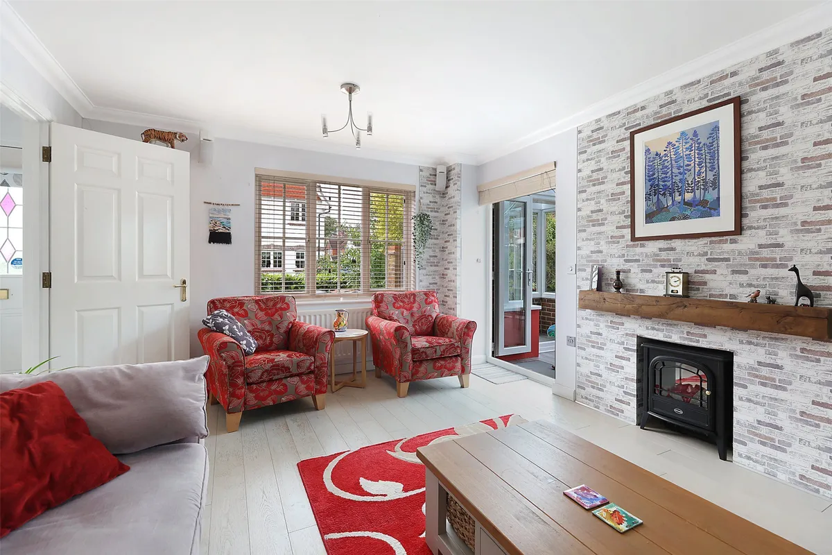 Furze Close, Horley, Surrey, RH6