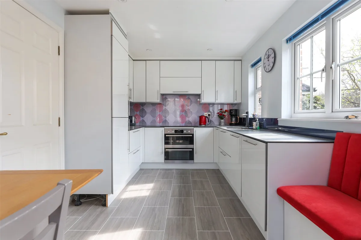 Furze Close, Horley, Surrey, RH6