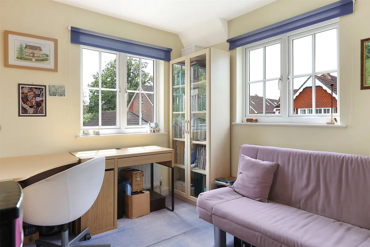 Furze Close, Horley, Surrey, RH6