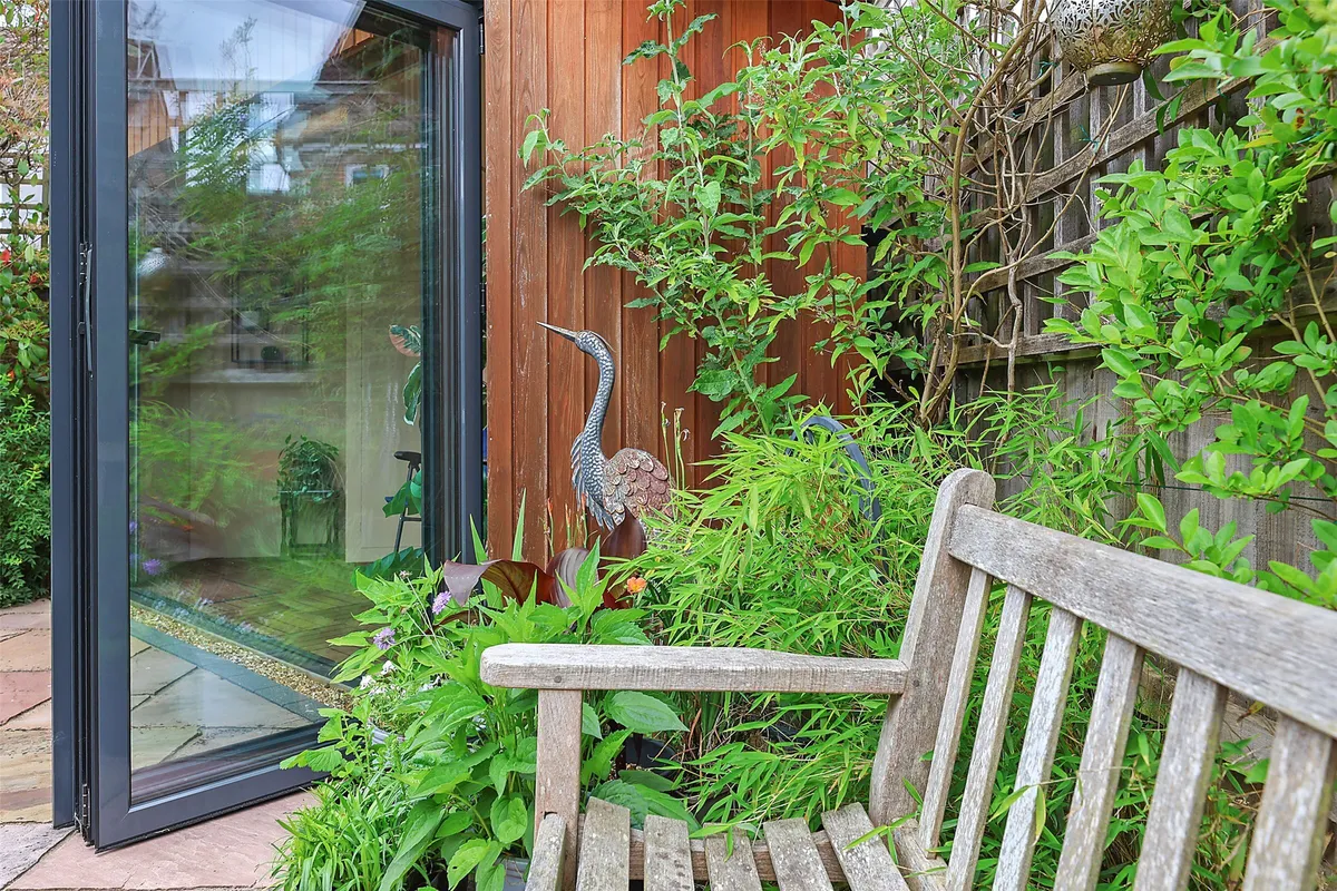 Furze Close, Horley, Surrey, RH6