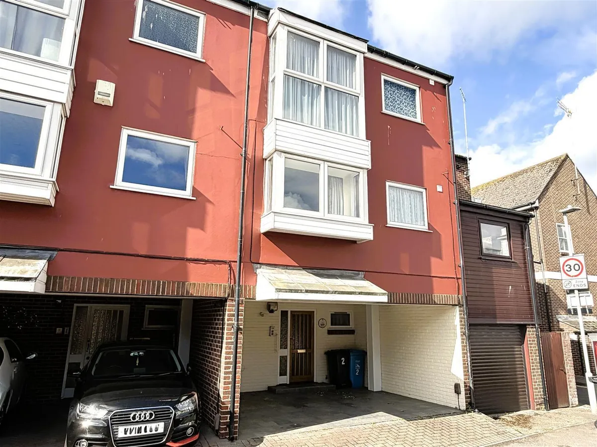 Poplar Close, Poole