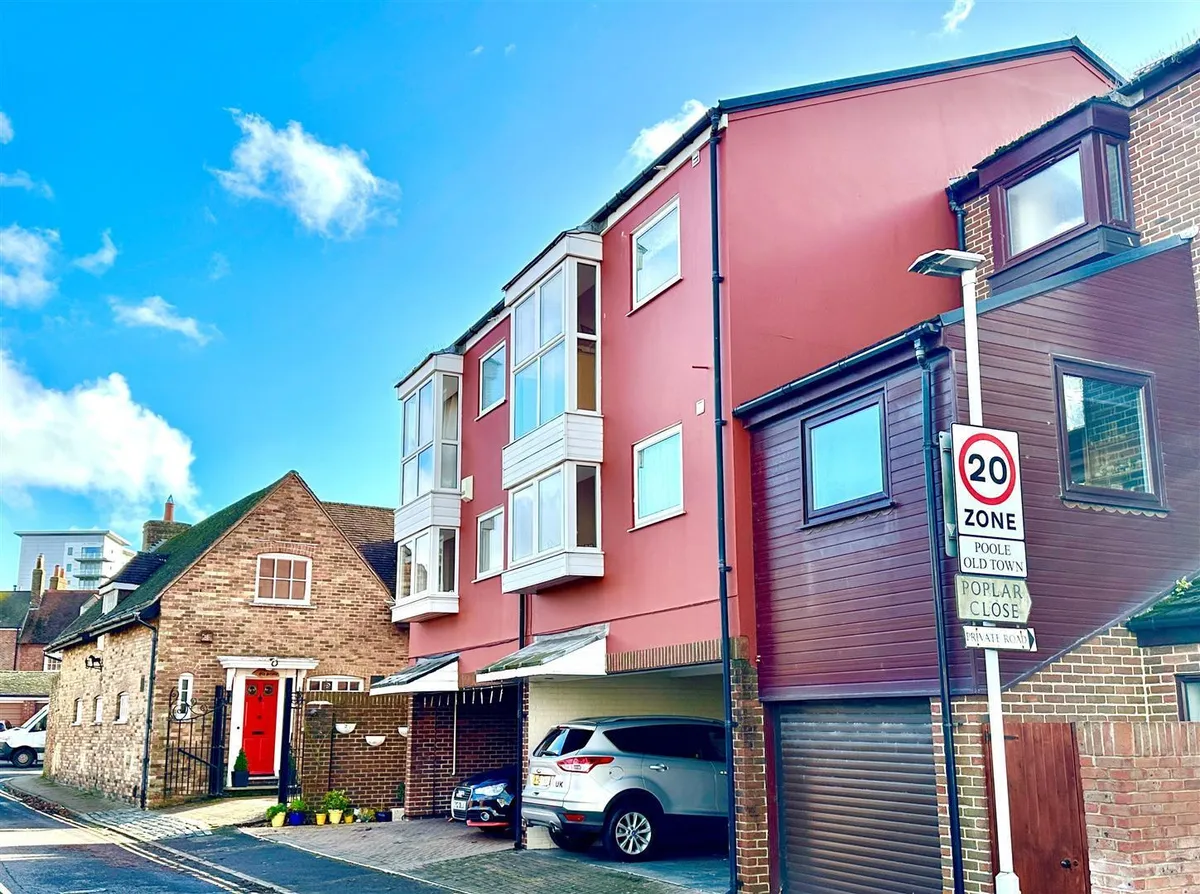 Poplar Close, Poole
