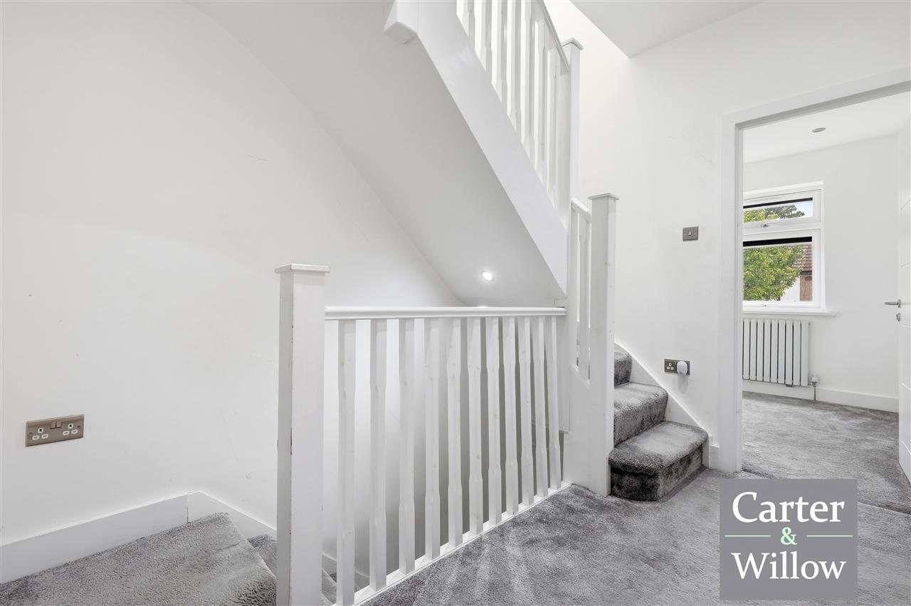 Netherfield Gardens, Barking, Essex Image 11