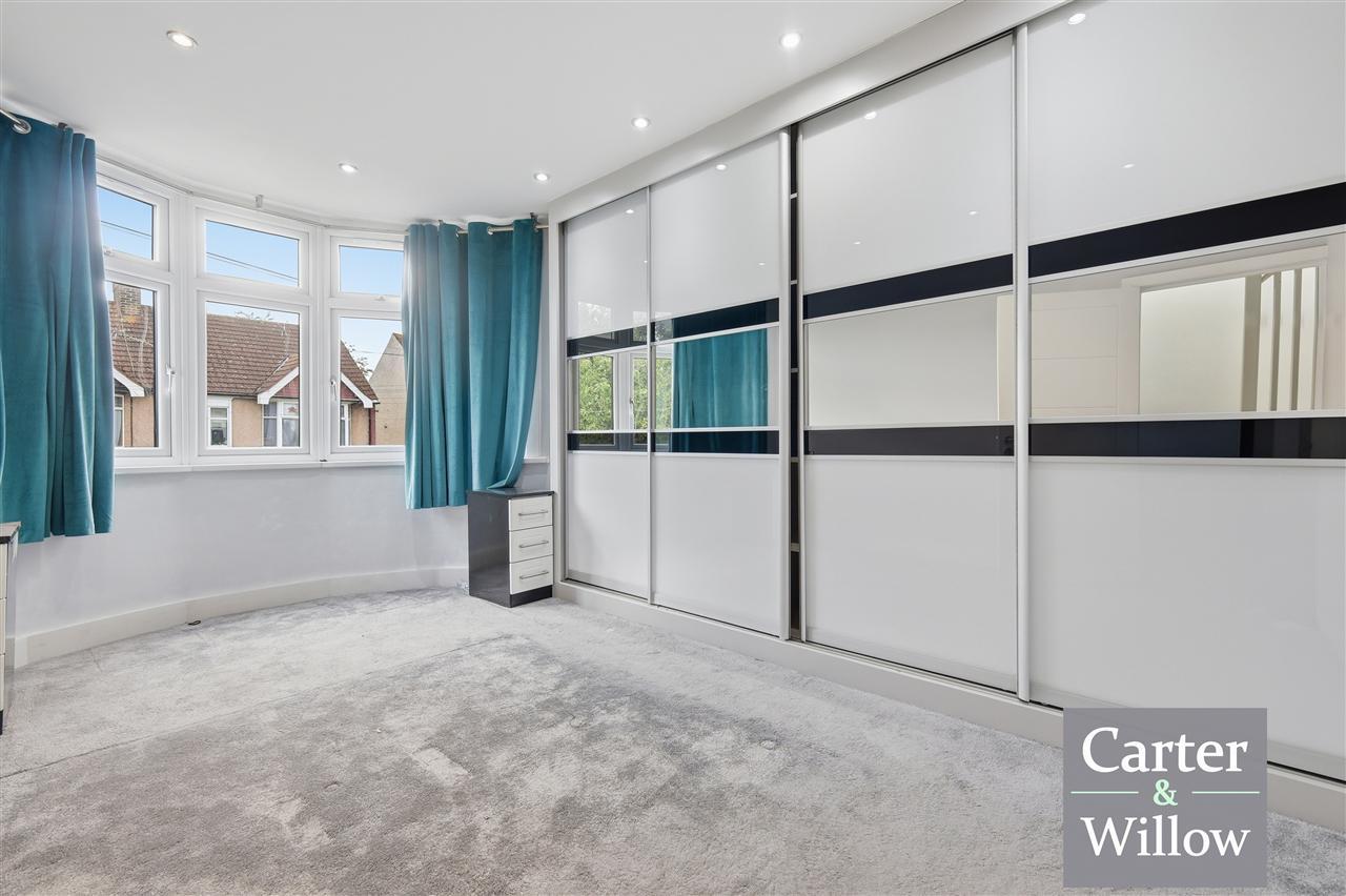 Netherfield Gardens, Barking, Essex Image 12