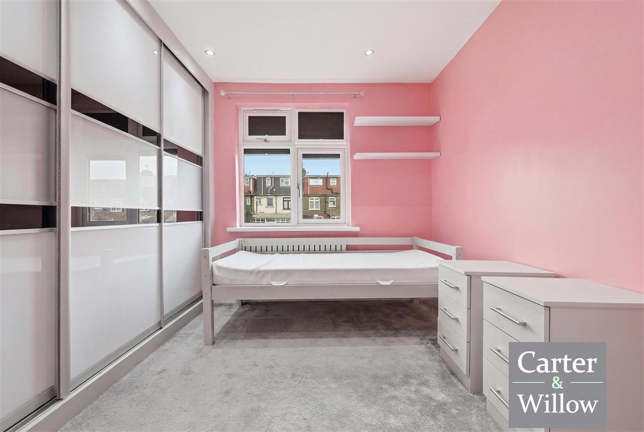 Netherfield Gardens, Barking, Essex Image 14
