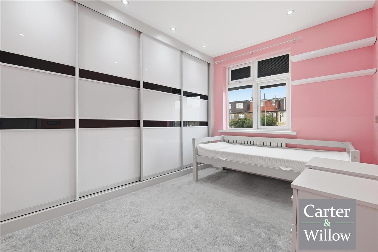 Netherfield Gardens, Barking, Essex Image 15