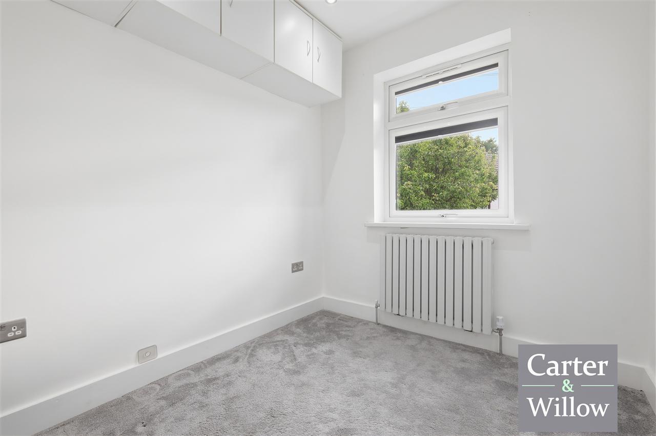 Netherfield Gardens, Barking, Essex Image 16