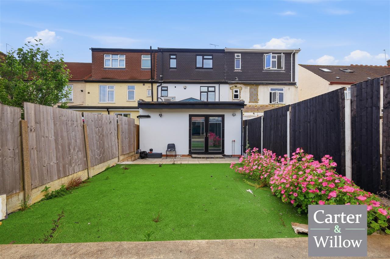 Netherfield Gardens, Barking, Essex Image 22