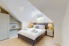 Larkfield Road Richmond TW9 photo 4
