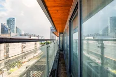 Boardwalk Place, London, E14 photo 11