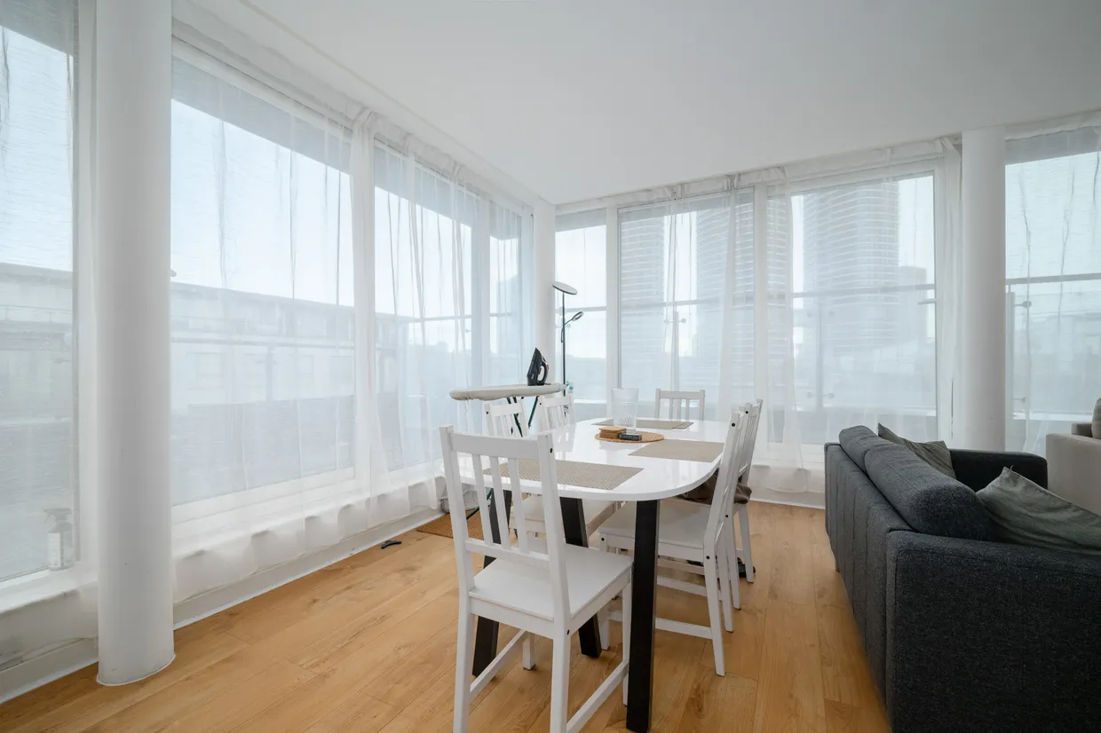 Boardwalk Place, London, E14 photo 13