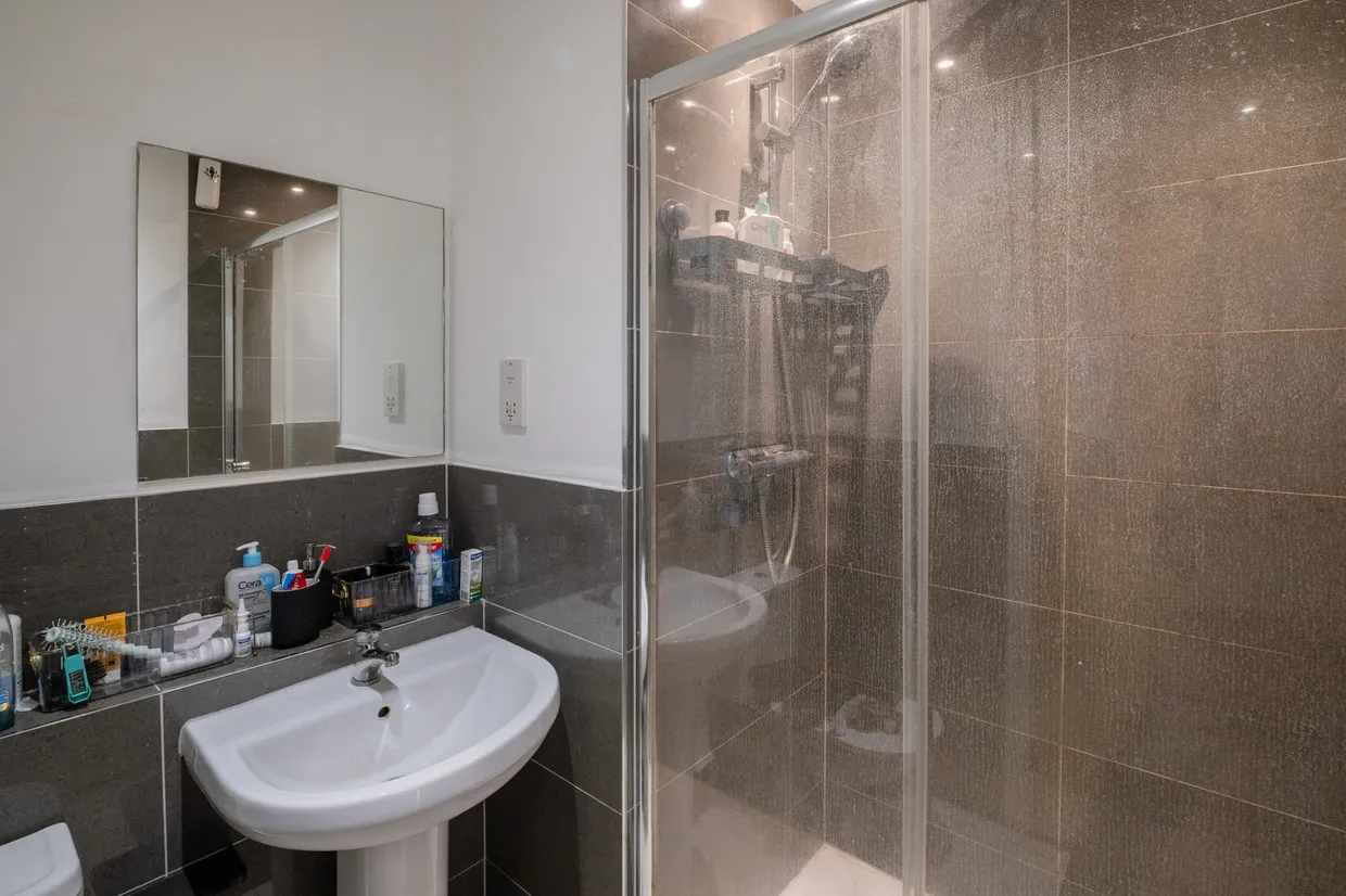 Boardwalk Place, London, E14 photo 18