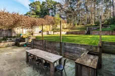 Frensham Vale, Farnham, GU10 photo 8