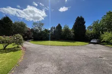 Main Road, Denstone