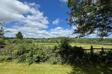 Main Road, Denstone