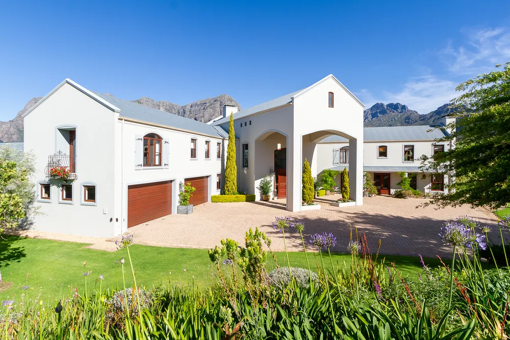 South Africa, Western Cape, Stellenbosch Farms, Zevenrivieren Rd, BMontagnes