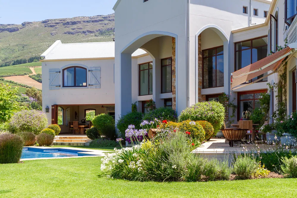 South Africa, Western Cape, Stellenbosch Farms, Zevenrivieren Rd, BMontagnes
