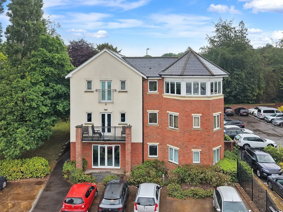 Defoe Court, Reigate Road, Dorking, Surrey, RH4
