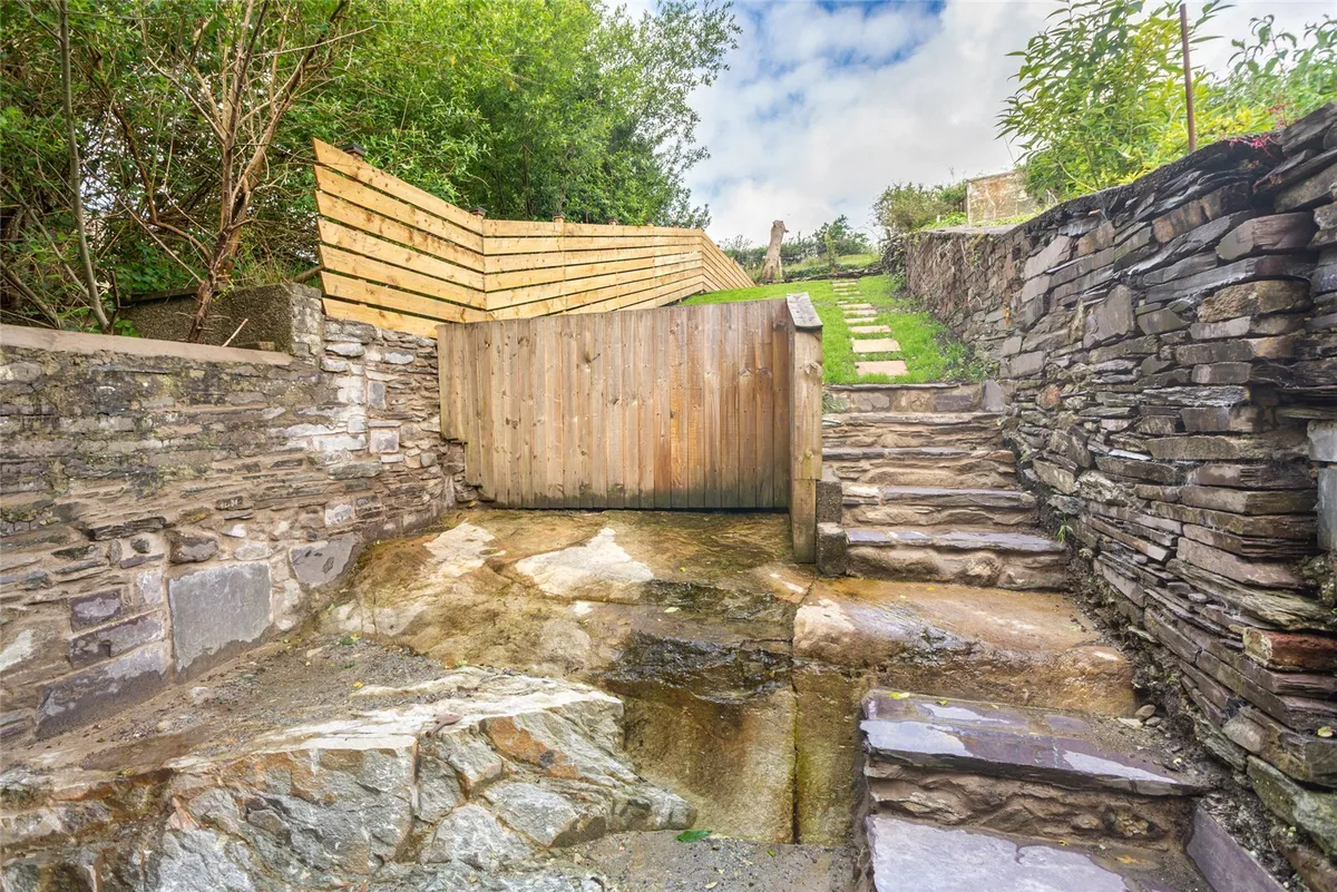 Coed Madog Road, Talysarn, Caernarfon, Gwynedd, LL54