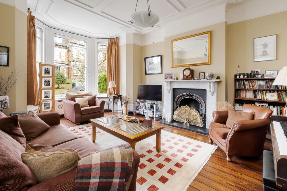 Church Crescent, London, N10