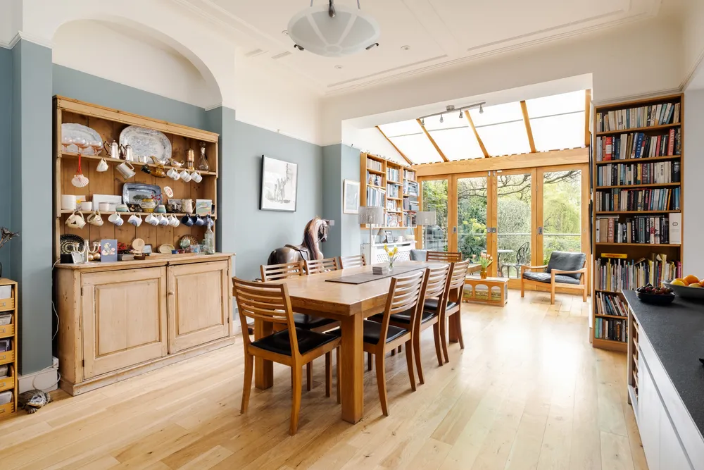 Church Crescent, London, N10