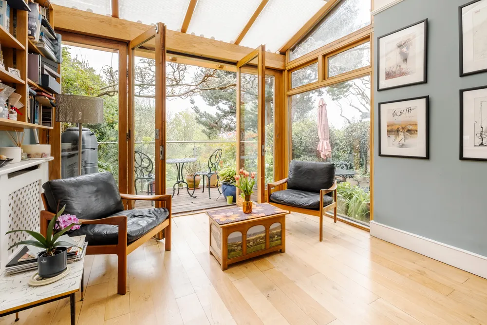 Church Crescent, London, N10