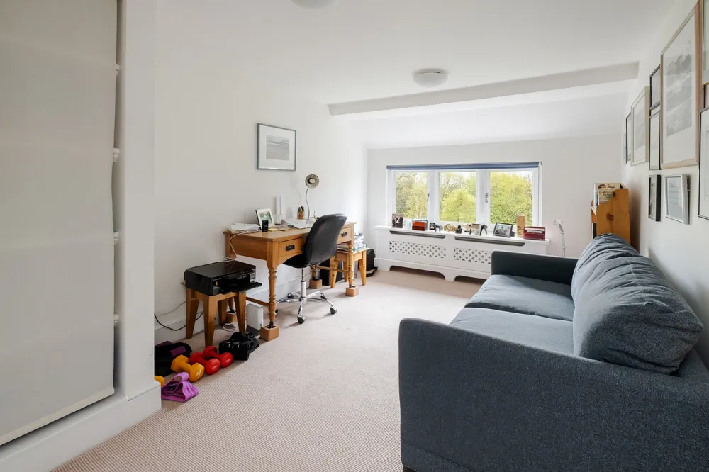 Church Crescent, London, N10