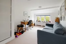 Church Crescent, London, N10 photo 24